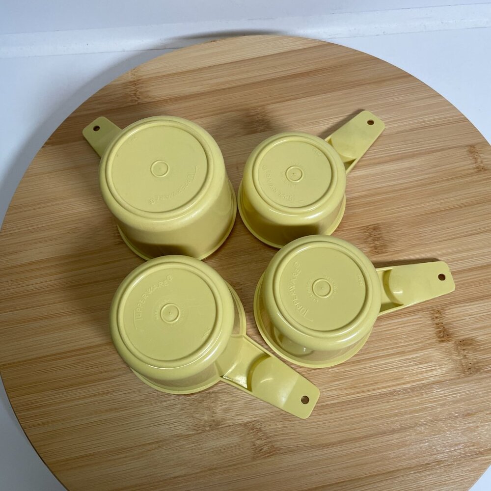 Vintage Tupperware Yellow Measuring Cup Set Plastic Baking Cooking - Picture 5 of 6